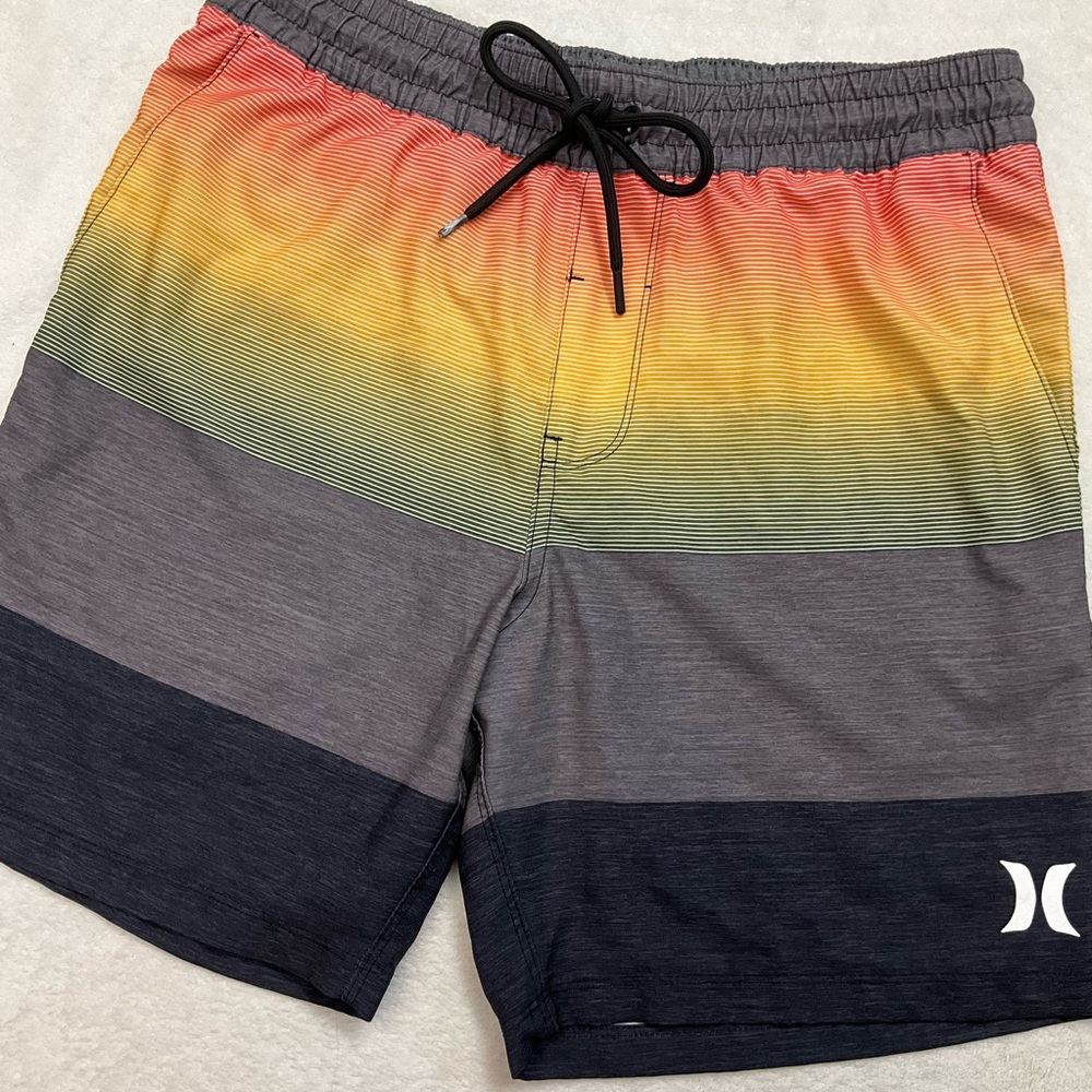 HURLEY Rasta Gradient Striped Lined Swim Trunks Shorts Mens Medium 7” Inseam